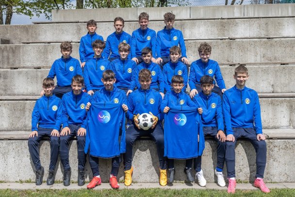 Neue Trainingsanzüge Junioren C